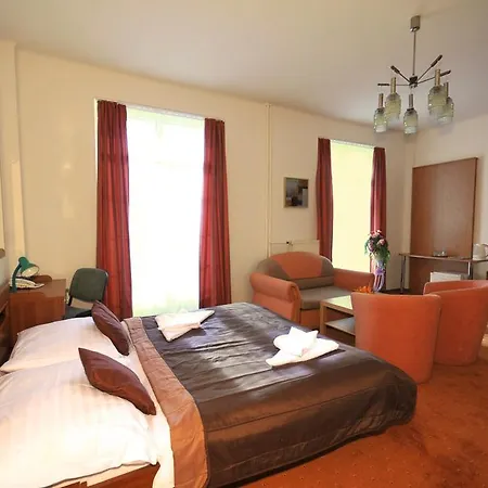 Hotell Hotel Palace
